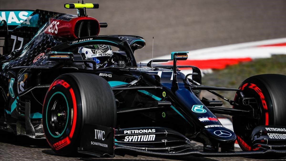 Valtteri Bottas (Mercedes) consigue la pole. Valtteri Bottas (Mercedes) consigue la pole.