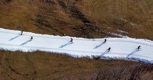 El cálido invierno asfixia las pistas de esquí italianas.