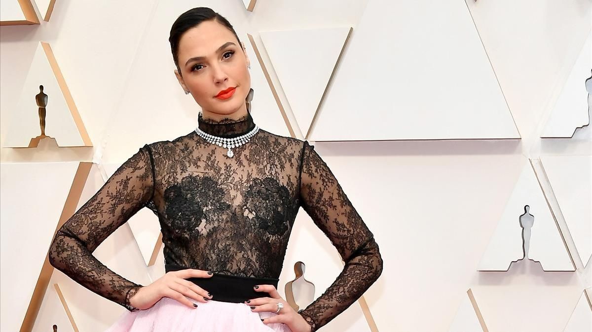 La actriz Gal Gadot, en la gala de los Oscar del 9 de febrero del año pasado, celebrada en Hollywood (California, EEUU). La actriz Gal Gadot, en la gala de los Oscar del 9 de febrero del año pasado, celebrada en Hollywood (California, EEUU).