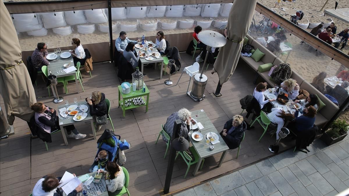 Una terraza en la Barceloneta, hace varias semanas. Una terraza en la Barceloneta, hace varias semanas.