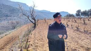  Xavier Estivill muestra sus viñedos en el Montsant