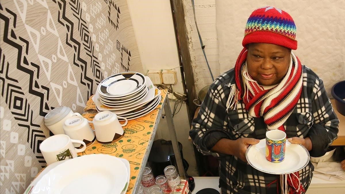 Virgina, una de las mujeres migrantes sin hogar que vive en La Caracola. Virgina, una de las mujeres migrantes sin hogar que vive en La Caracola.