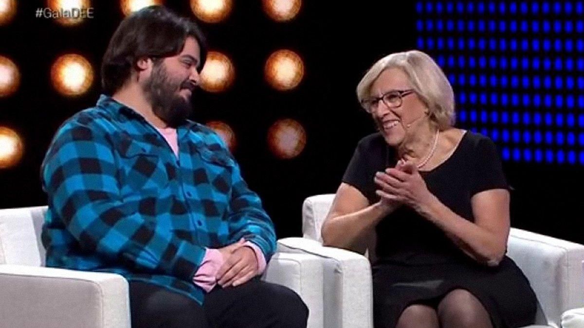 La propuesta de Brays Efe a Manuela Carmena en la gala de '¿Dónde estabas entonces?' La propuesta de Brays Efe a Manuela Carmena en la gala de '¿Dónde estabas entonces?'