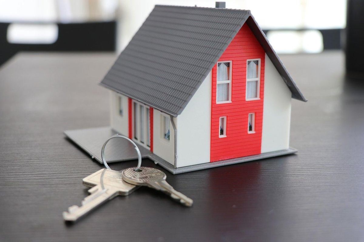 Los propietarios se han visto en la tesitura de elegir entre continuar en este nicho o sacar esa vivienda al alquiler residencial Los propietarios se han visto en la tesitura de elegir entre continuar en este nicho o sacar esa vivienda al alquiler residencial