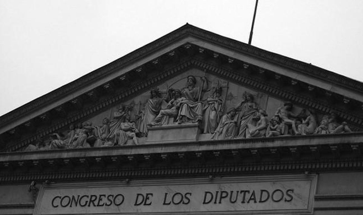 La ciudadanía está e(MOCION)ada, ¿quién la dese(MOCION)ará? La ciudadanía está e(MOCION)ada, ¿quién la dese(MOCION)ará?