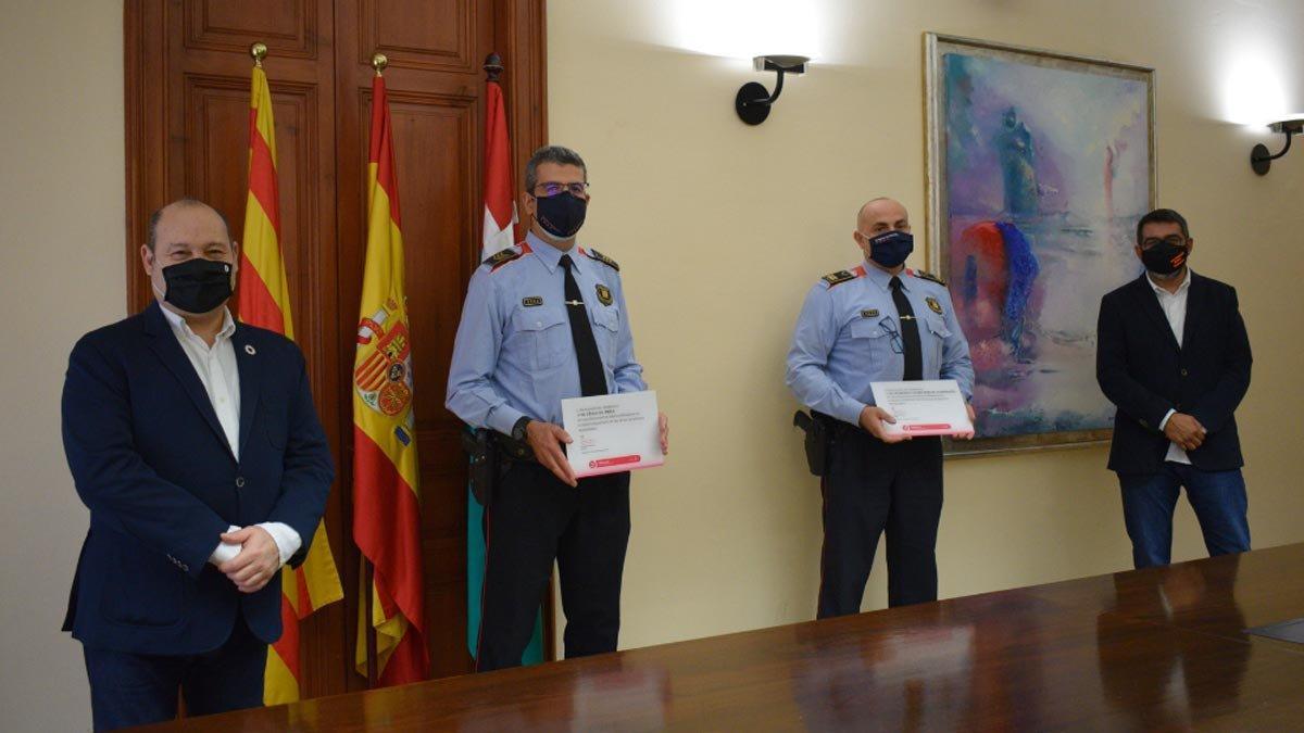 Viladecans Reconeix La Tasca Dels Mossos Durant L Estat D Alarma