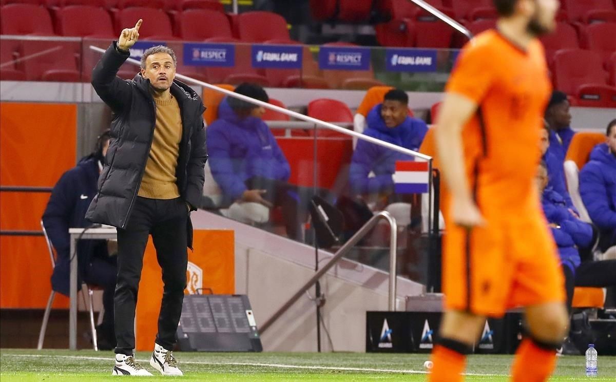 Luis Enrique, durante el partido de España contra Países Bajos. Luis Enrique, durante el partido de España contra Países Bajos.