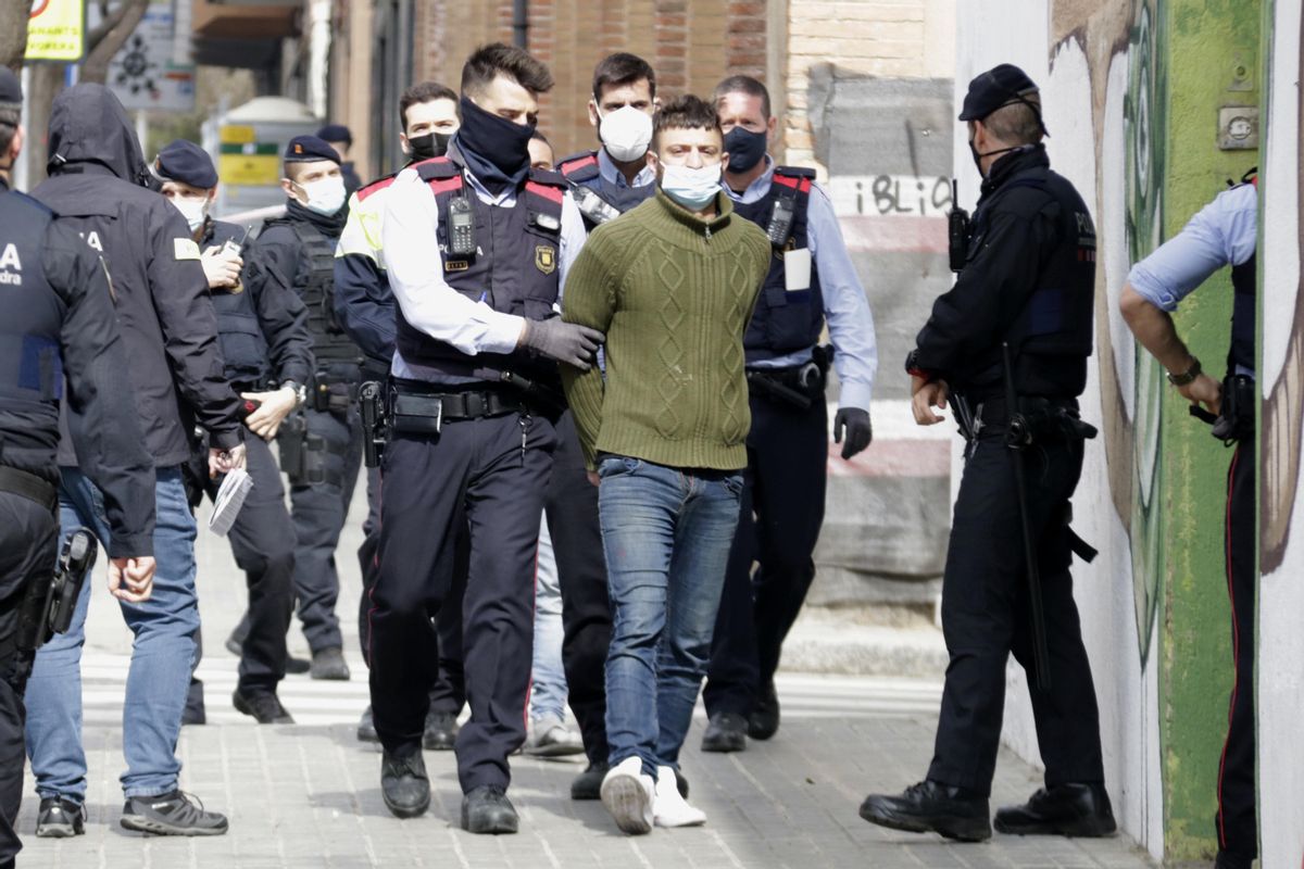 Condemna institucional de la violència enmig del xoc polític Condemna institucional de la violència enmig del xoc polític