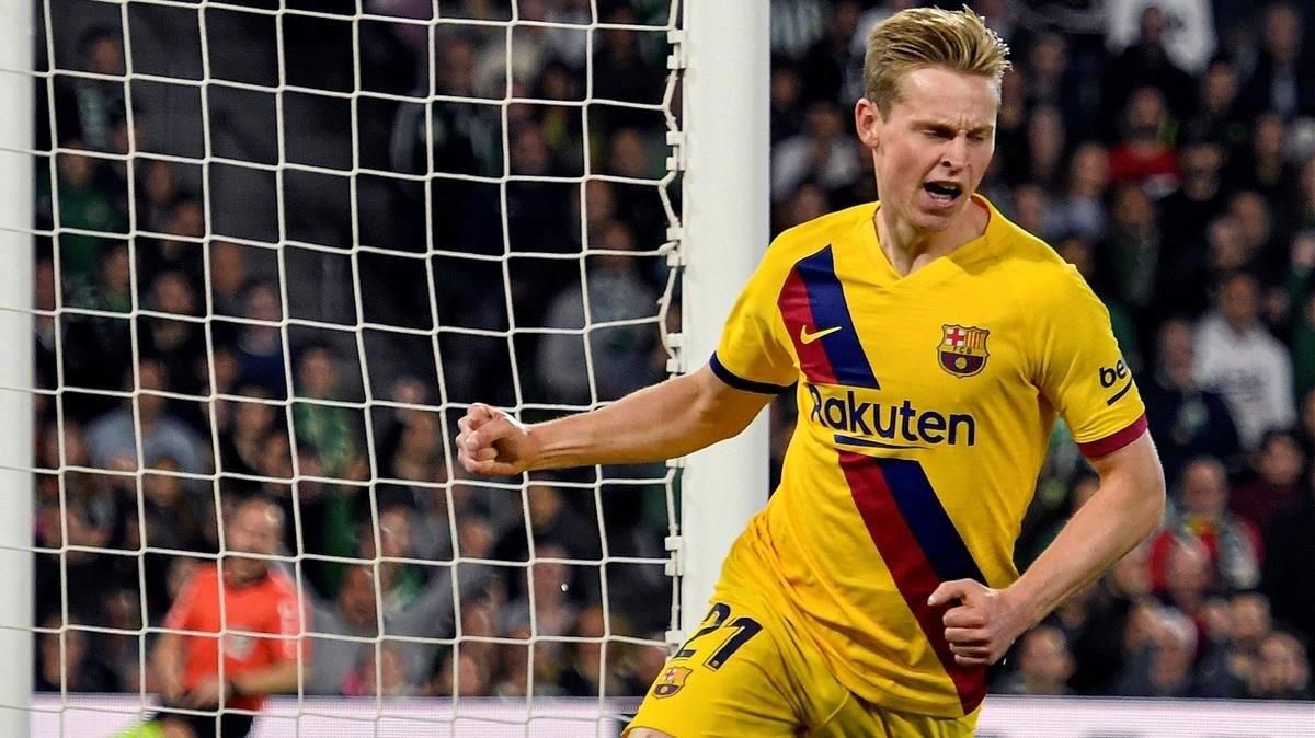 De Jong celebra su gol en Sevilla. De Jong celebra su gol en Sevilla.