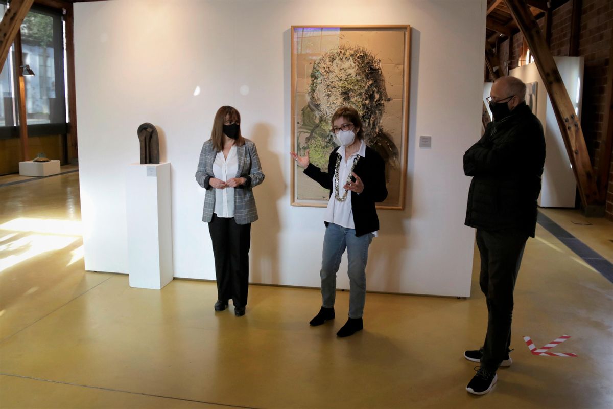 Presentación de la la exposición de la Col·lecció Bassat sobre los años 90, en la Nau Gaudí de Mataró. Presentación de la la exposición de la Col·lecció Bassat sobre los años 90, en la Nau Gaudí de Mataró.
