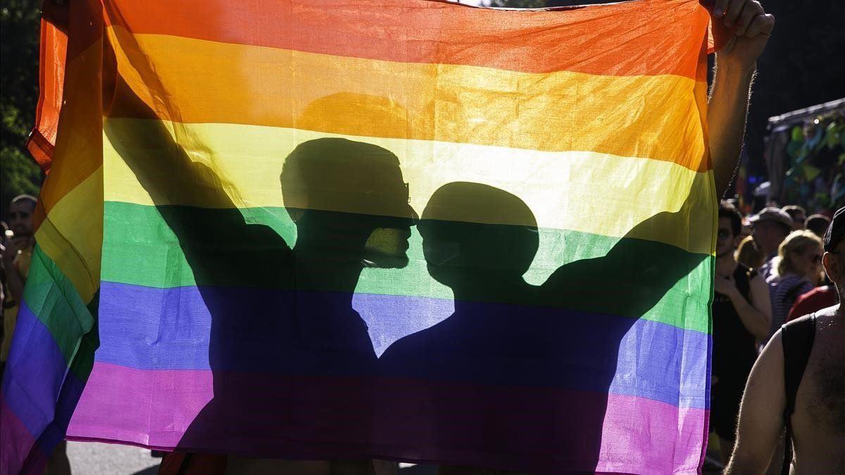 ¿Por qué el 17 de mayo es el Día Internacional contra la Homofobia, la Transfobia y la Bifobia?