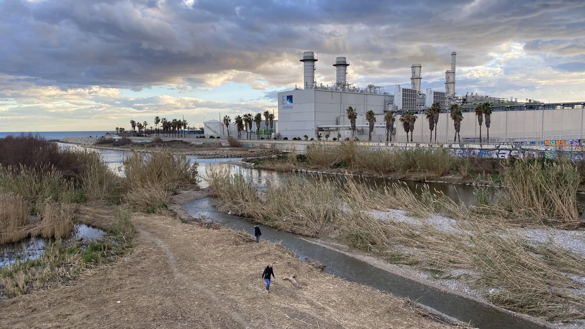 La desembocadura del río Besòs. La desembocadura del río Besòs.