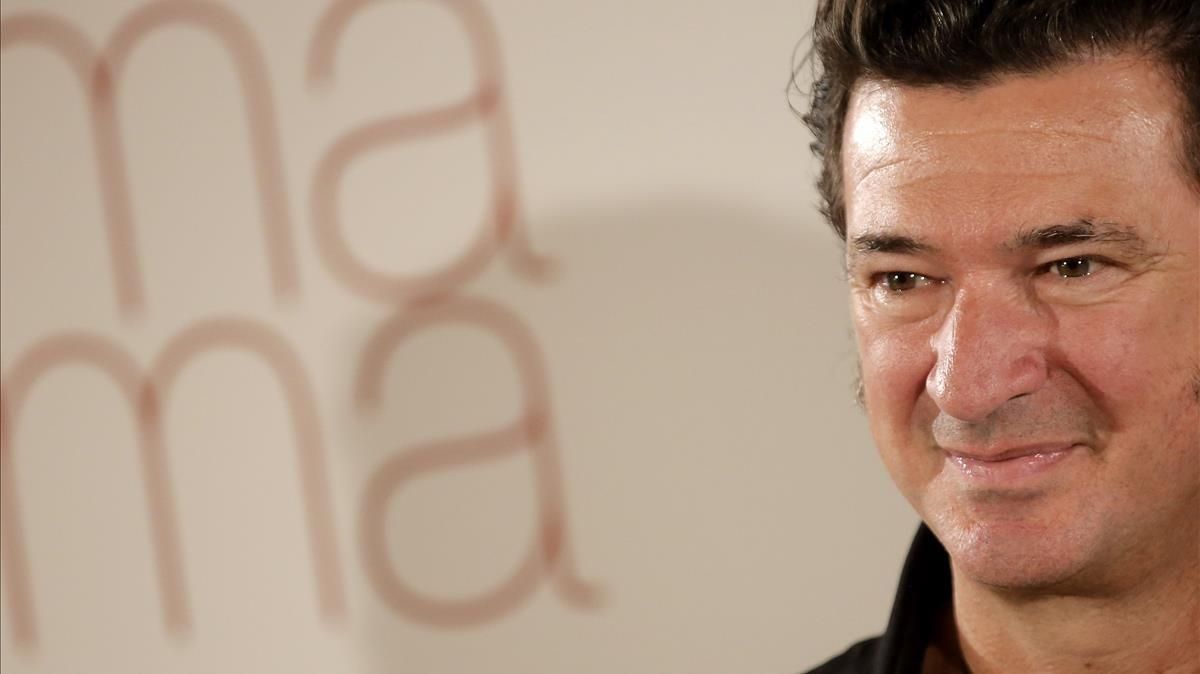 El director vasco Julio Medem, durante el ’photocall’ de su pelicula ’Ma Ma’. El director vasco Julio Medem, durante el ’photocall’ de su pelicula ’Ma Ma’.