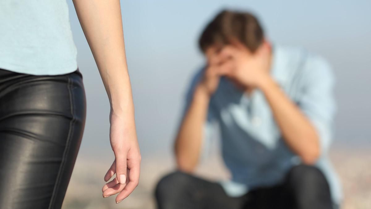 Disputa entre los miembros de una pareja. Disputa entre los miembros de una pareja.