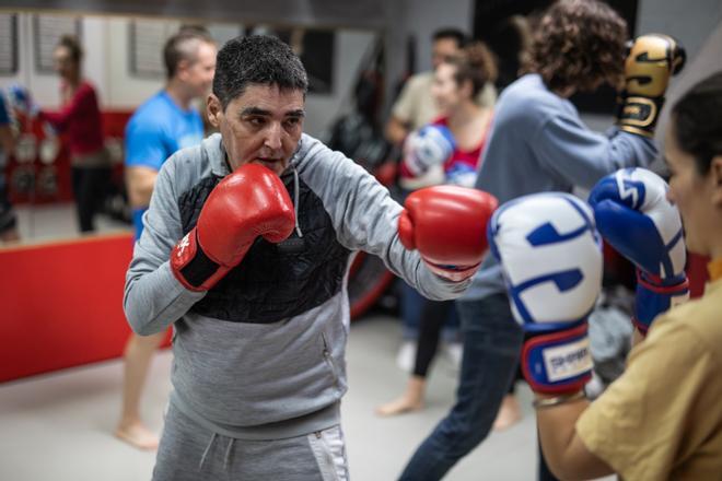Nocaut a las drogas: el gimnasio de Barcelona que rehabilita toxicómanos con boxeo