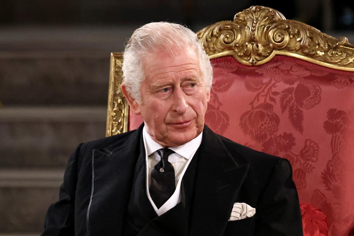 El rey Carlos, durante su primer discurso ante el Parlamento británico, este lunes.
