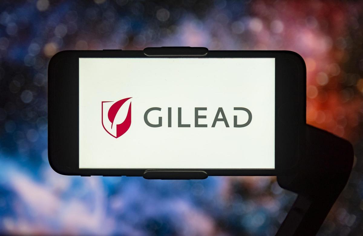 Archivo - December 13, 2022, India: In this photo illustration, the logo of Gilead Sciences is seen displayed on a mobile phone screen. Archivo - December 13, 2022, India: In this photo illustration, the logo of Gilead Sciences is seen displayed on a mobile phone screen.