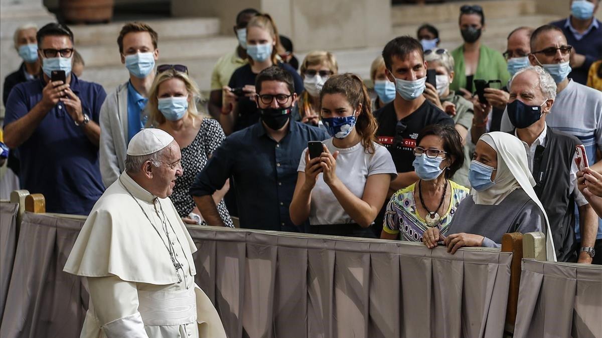 El Papa retoma contacto con fieles en las audiencias tras seis meses