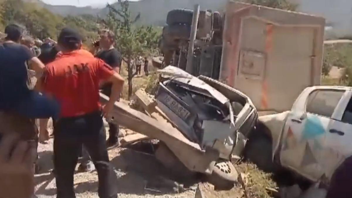 Un camión de transporte de mercancías embistió el sábado a una multitud que asistía a un funeral en la provincia de Kahramanmarash