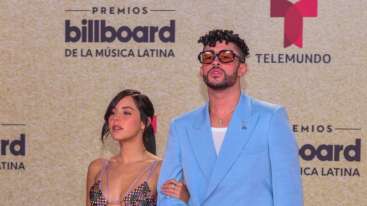Bad Bunny se presentó en los Billboards a la Música Latina con su novia.
