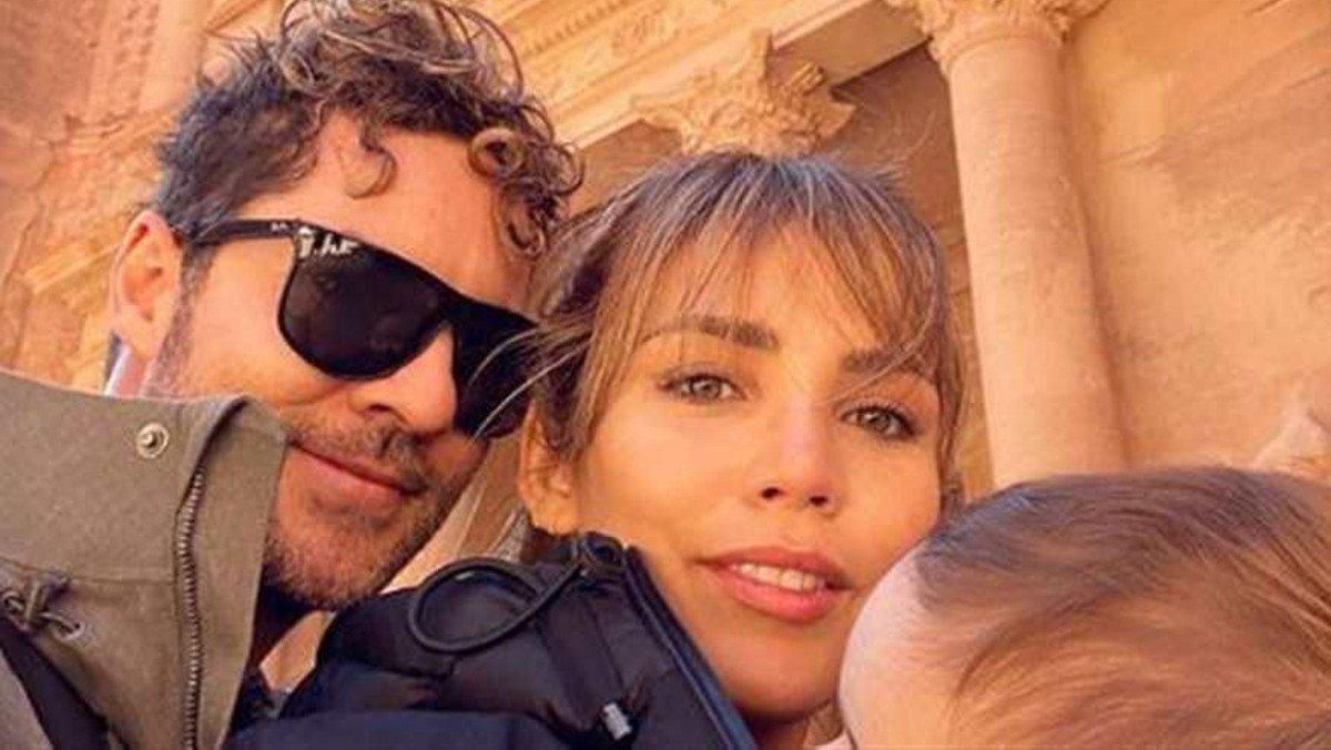 David Bisbal y Rosanna Zanetti, con su hijo Matteo en Jordania. David Bisbal y Rosanna Zanetti, con su hijo Matteo en Jordania.