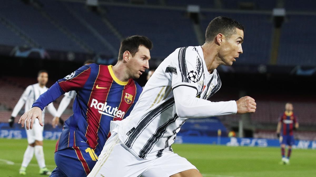 Messi y Cristiano Ronaldo, en su reciente duelo en la Champions en el Camp Nou.