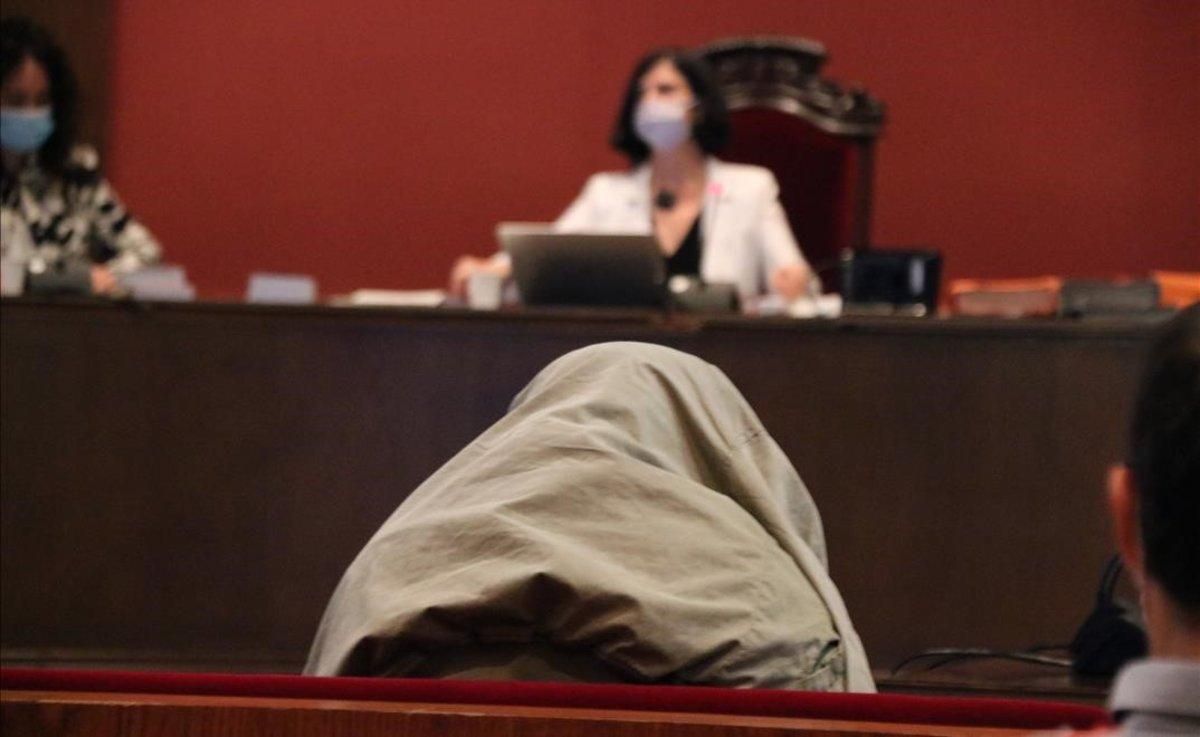 Quarantena per als acusats de violar una menor a Pineda de Mar Quarantena per als acusats de violar una menor a Pineda de Mar