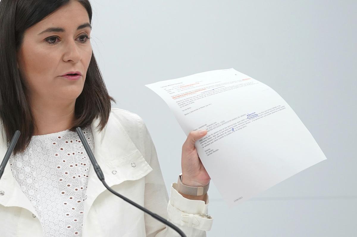 La ministra Carmen Montón, en la rueda de prensa para dar explicaciones sobre su máster.