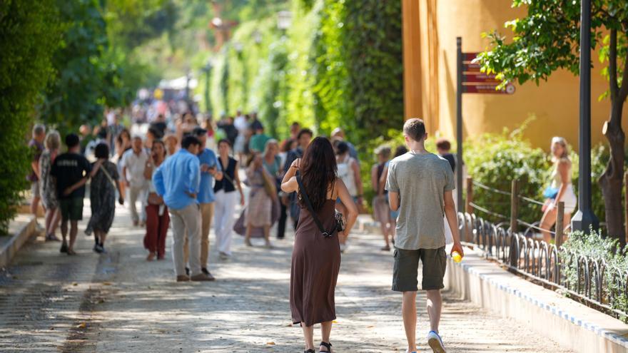 La Spagna riceve 66,5 milioni di turisti fino a settembre, lo 0,6% in meno rispetto al 2019.