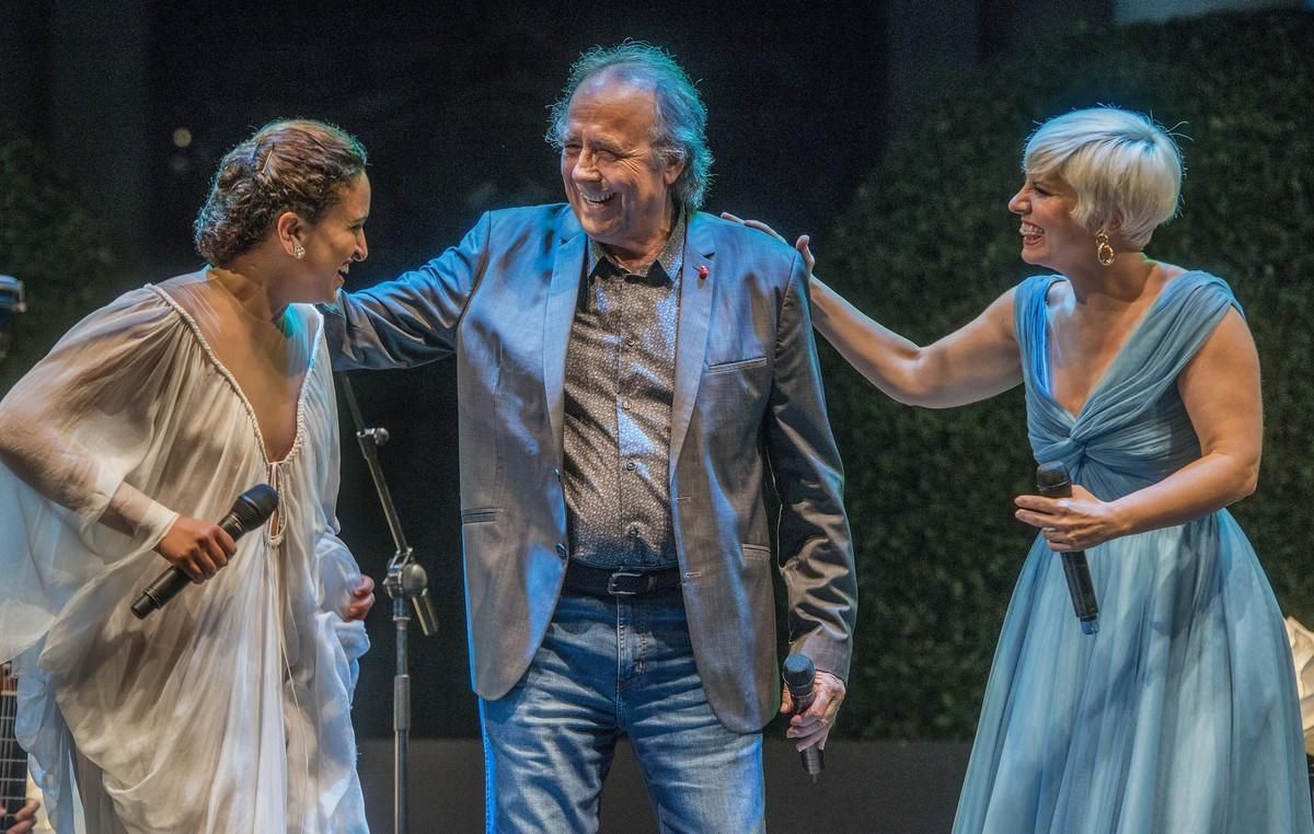 Noa, Joan Manuel Serrat y Pasión Vega, en el festival Jardins de Pedralbes. Noa, Joan Manuel Serrat y Pasión Vega, en el festival Jardins de Pedralbes.