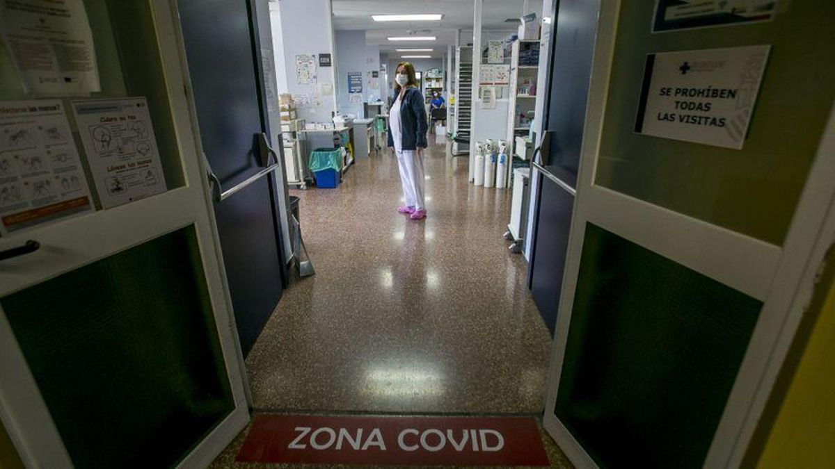 El col·lapse sanitari provocat per la Covid allarga les baixes laborals comunes el 33% El col·lapse sanitari provocat per la Covid allarga les baixes laborals comunes el 33%