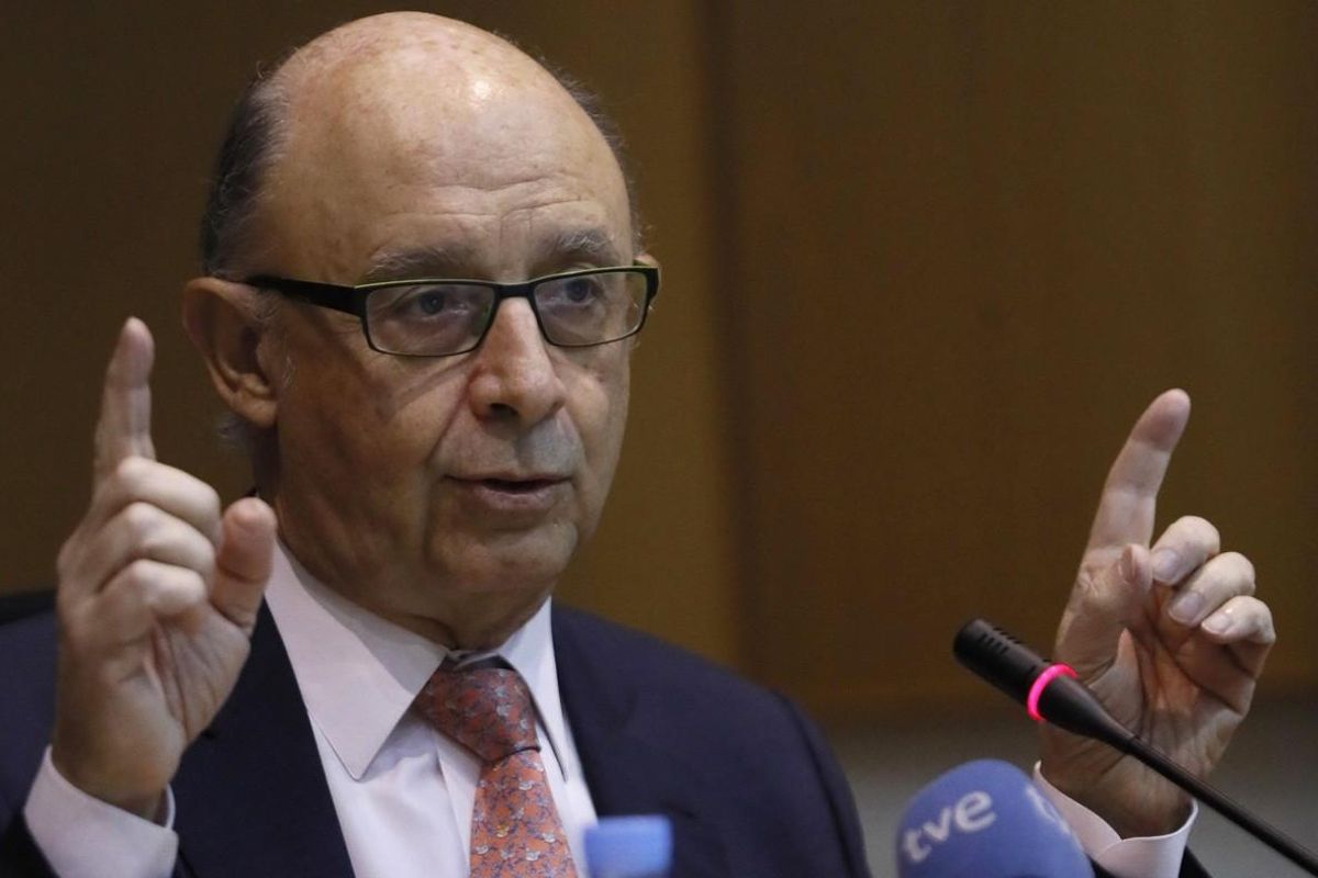 El Govern endureix l'ús del 155 per fiscalitzar els pagaments de la Generalitat El Govern endureix l'ús del 155 per fiscalitzar els pagaments de la Generalitat