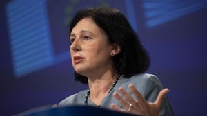 La vicepresidenta de Valores y Transparencia de la Comisión Europea, Vera Jourová, ayer, en Bruselas.