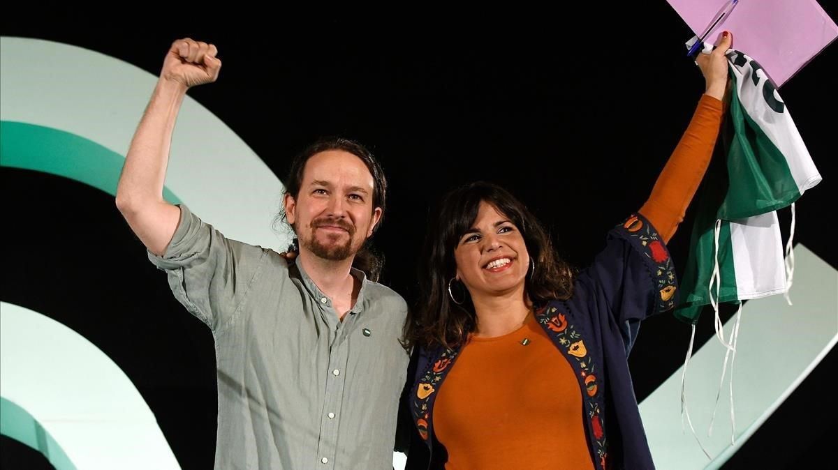 El secretario general de Podemos, Pablo Iglesias, junto a la líder de Adelante Andalucía, Teresa Rodríguez El secretario general de Podemos, Pablo Iglesias, junto a la líder de Adelante Andalucía, Teresa Rodríguez