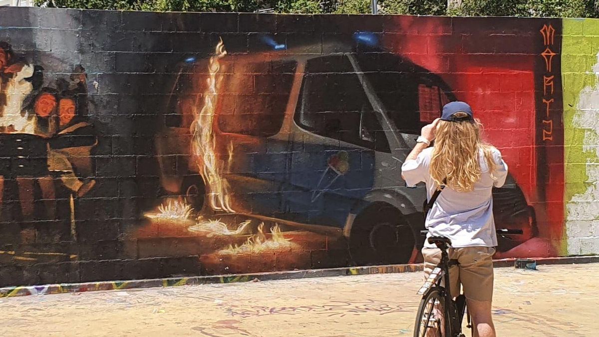 El mural de Martz en el parque de las Tres Xemeneies, antes de ser borrado. El mural de Martz en el parque de las Tres Xemeneies, antes de ser borrado.