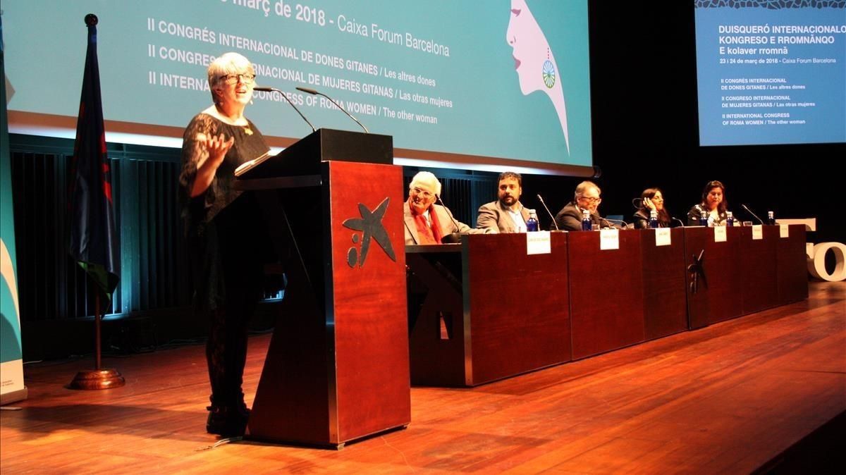 Intervención de Julie Ward en el congreso de mujeres gitanas. Intervención de Julie Ward en el congreso de mujeres gitanas.