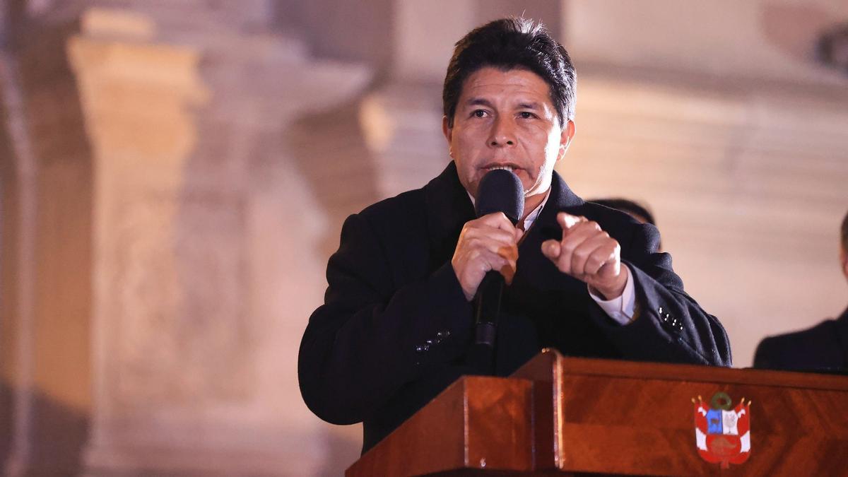 España condena la "ruptura del orden constitucional" en Perú y aconseja no acercarse a la zona de las protestas España condena la "ruptura del orden constitucional" en Perú y aconseja no acercarse a la zona de las protestas