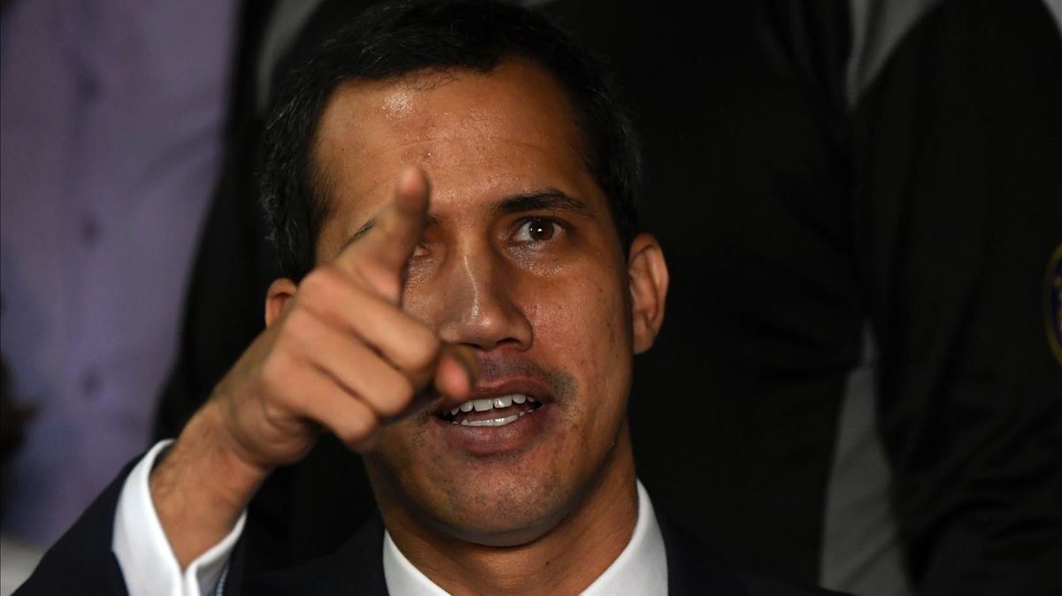 El opositor Juan Guaidó ha quedado en el ojo de la tormenta por la fallida incursión armada.