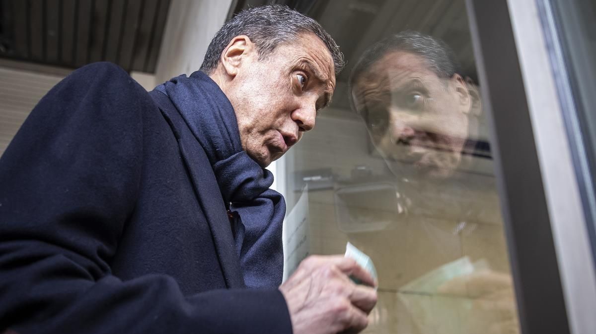 Eduardo Zaplana en los juzgados de la Ciudad de la Justicia de Valencia, en una imagen de archivo. Eduardo Zaplana en los juzgados de la Ciudad de la Justicia de Valencia, en una imagen de archivo.