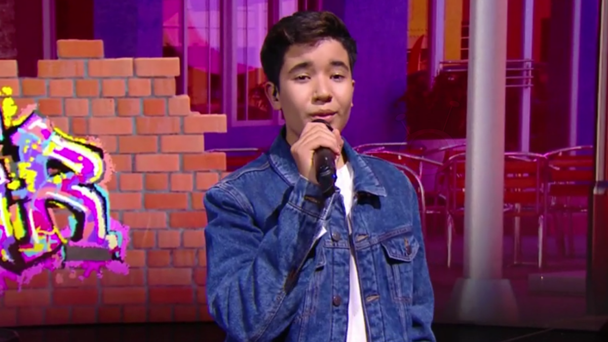 Levi Díaz cantando ’Reír’ en Eurovisión Junior 2021.