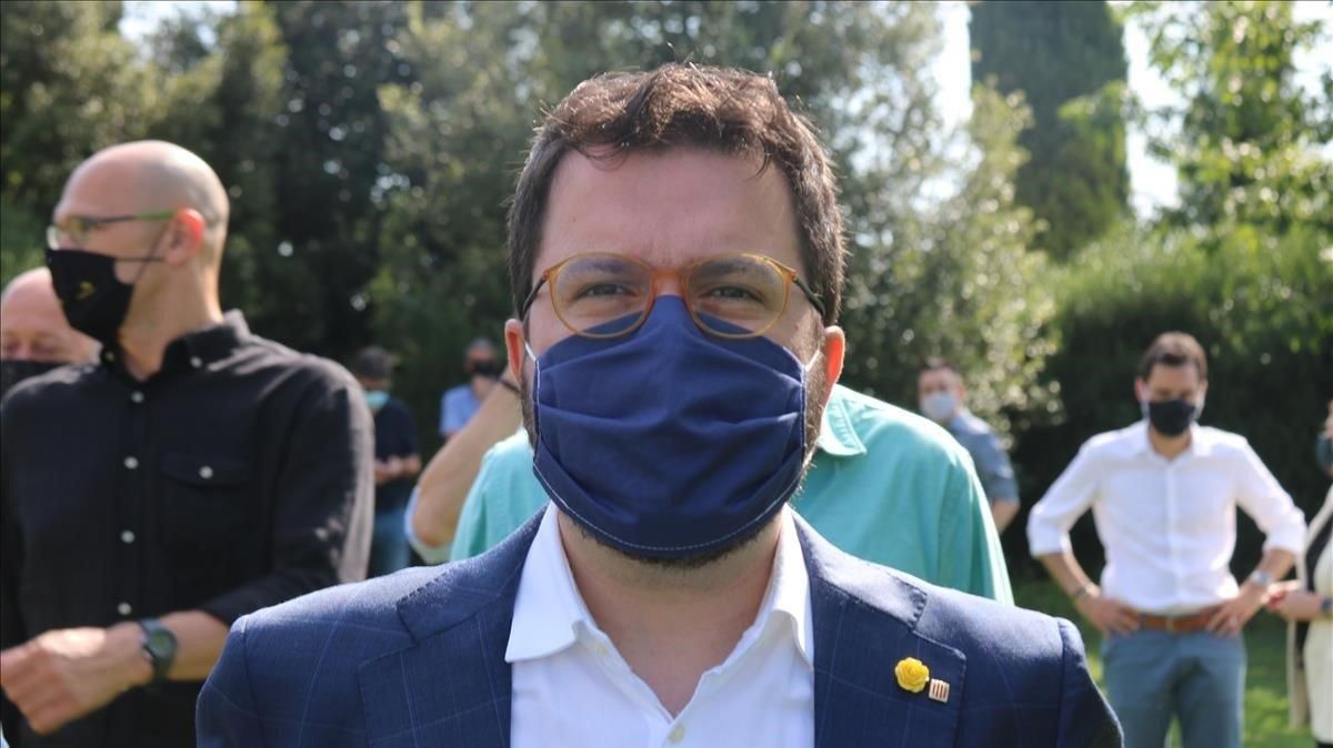Aragonès demana que el Govern es personi en el 'cas 3%' Aragonès demana que el Govern es personi en el 'cas 3%'