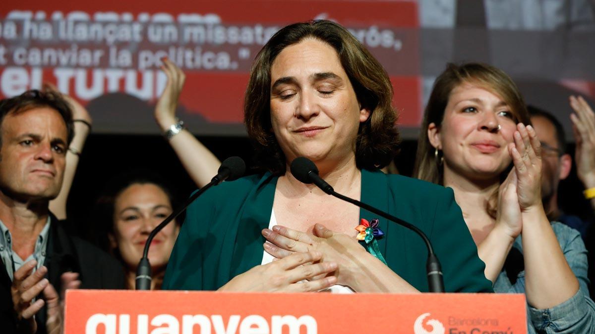 Colau pide a Maragall un gobierno amplio de izquierdas.