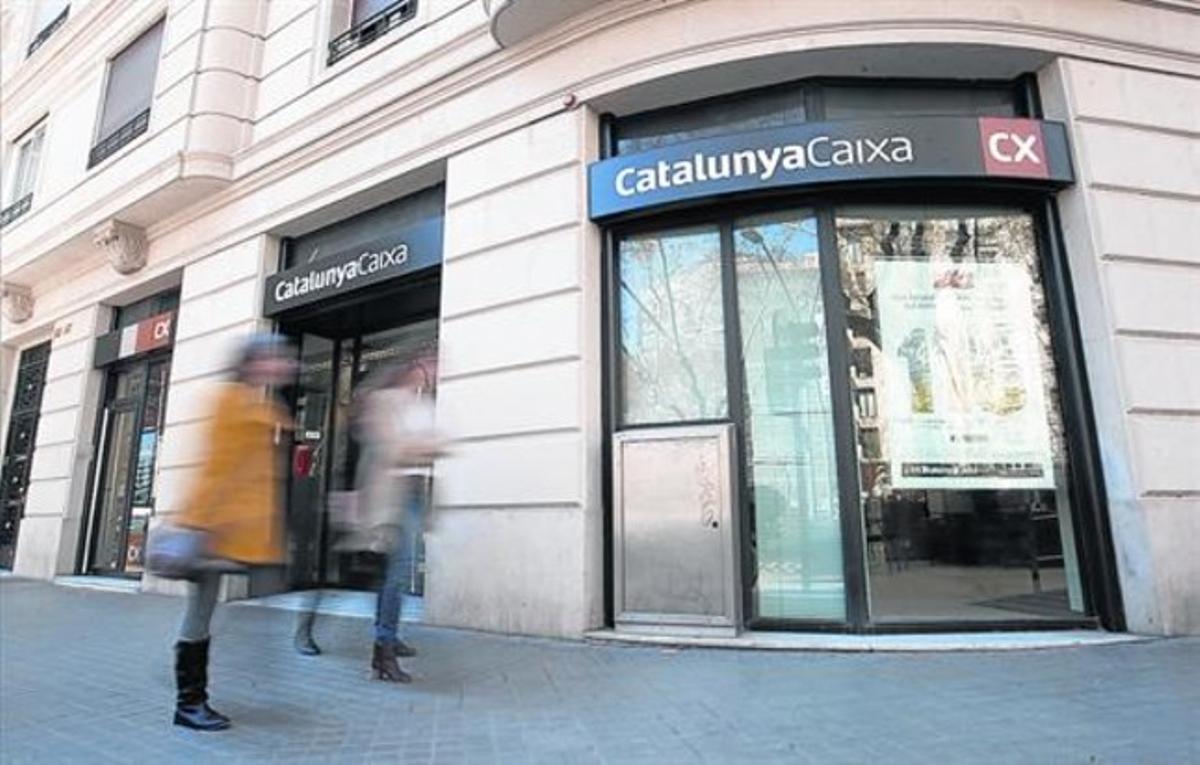 Oficina de CatalunyaCaixa en el paseo de Sant Joan de Barcelona.