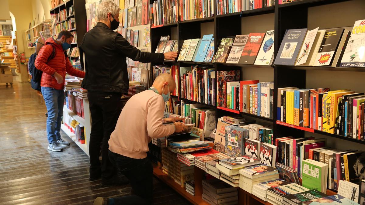 Ambiente en una libreria. Ambiente en una libreria.