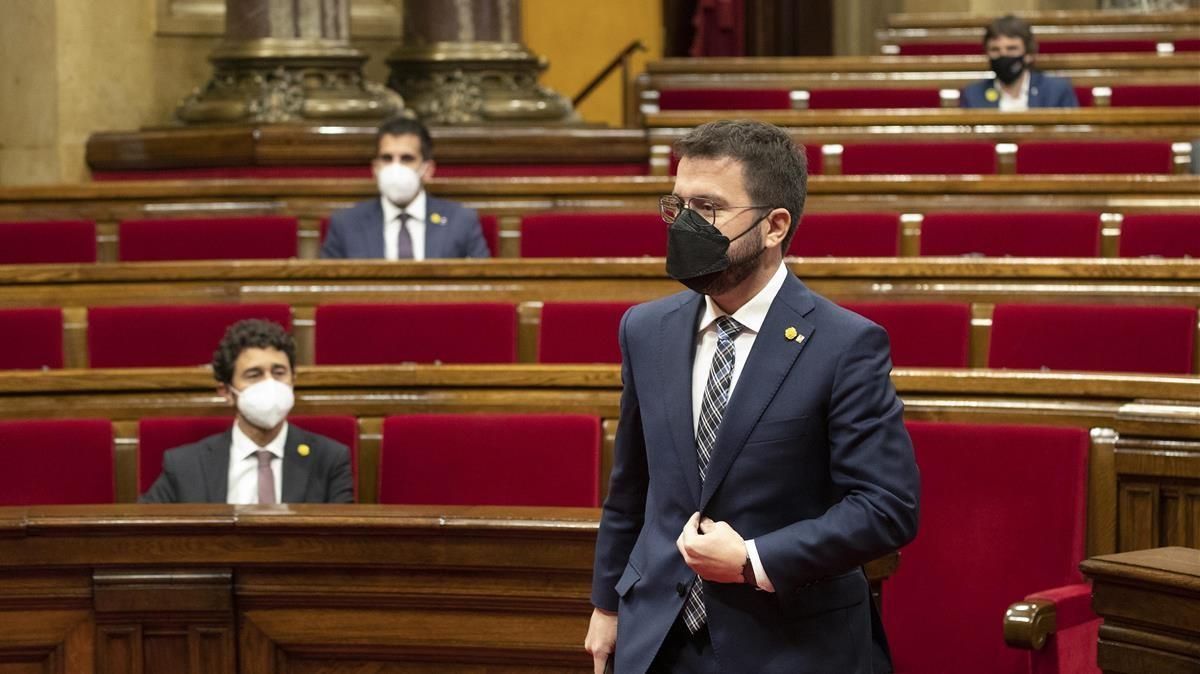 Pere Aragonés en la sesion de control del Parlament de Catalunya. Pere Aragonés en la sesion de control del Parlament de Catalunya.