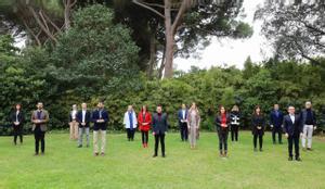 Fotografía del Govern en el Palau de Pedralbes, donde han celebrado la segunda jornada de convivencia del Executiu. 