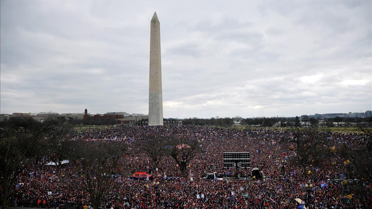 Seguidores de Donald Trump inundan el National Mall en la manifestación del pasado 6 de enero en Washington. Seguidores de Donald Trump inundan el National Mall en la manifestación del pasado 6 de enero en Washington.