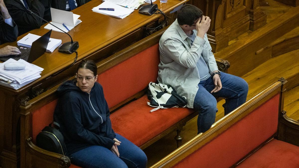 "Yo no ordené a mi amigo que matara a su padre": declara la acusada de inducir un parricidio en Vilanova
