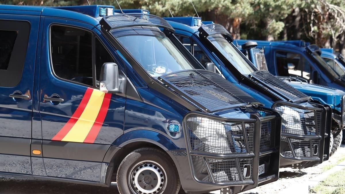 Vehiculos de la Policía Nacional. Vehiculos de la Policía Nacional.