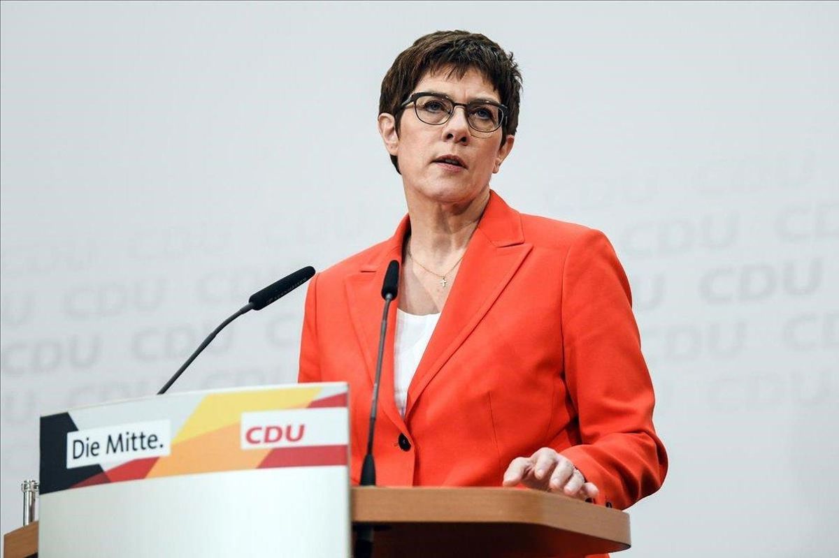 Annegret Kramp-Karrenbauer, ministra de Defensa alemana. Annegret Kramp-Karrenbauer, ministra de Defensa alemana.